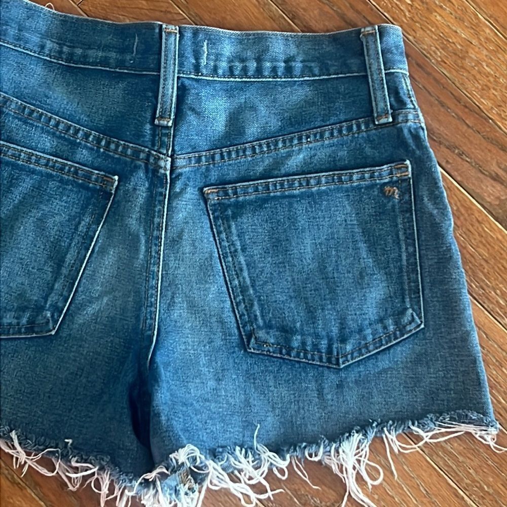 Madewell women’s 26 New without tags The Perfect Jean Short Shorts high rise - Picture 9 of 10
